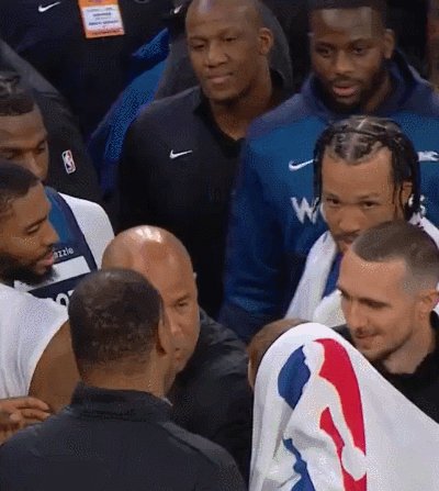 1728877829805005163.gif GIF.gif