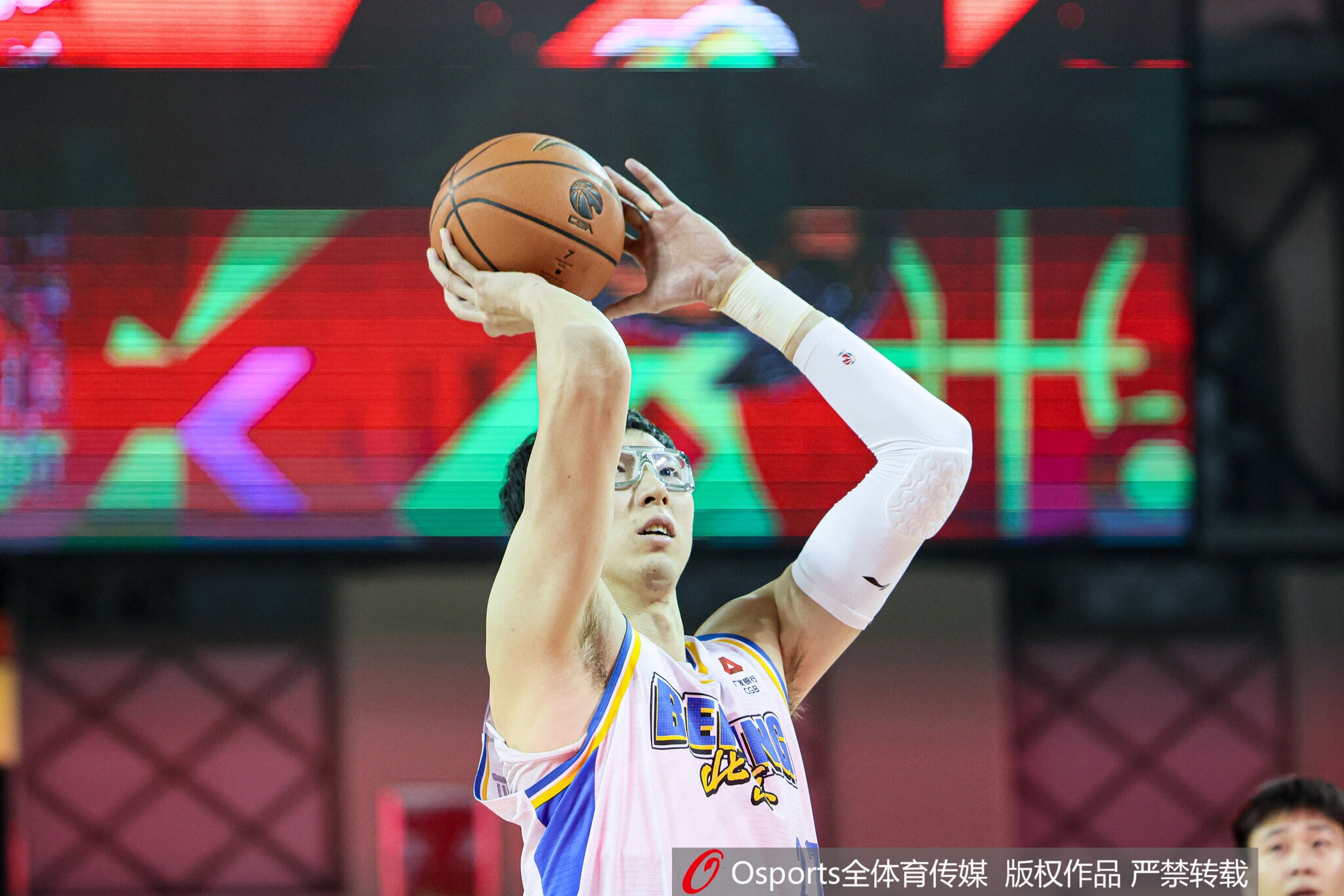 九游官网-今天陈盈骏&amp;方硕&amp;周琦全被罚下 张鹏珲有高度能持球有三分真能用